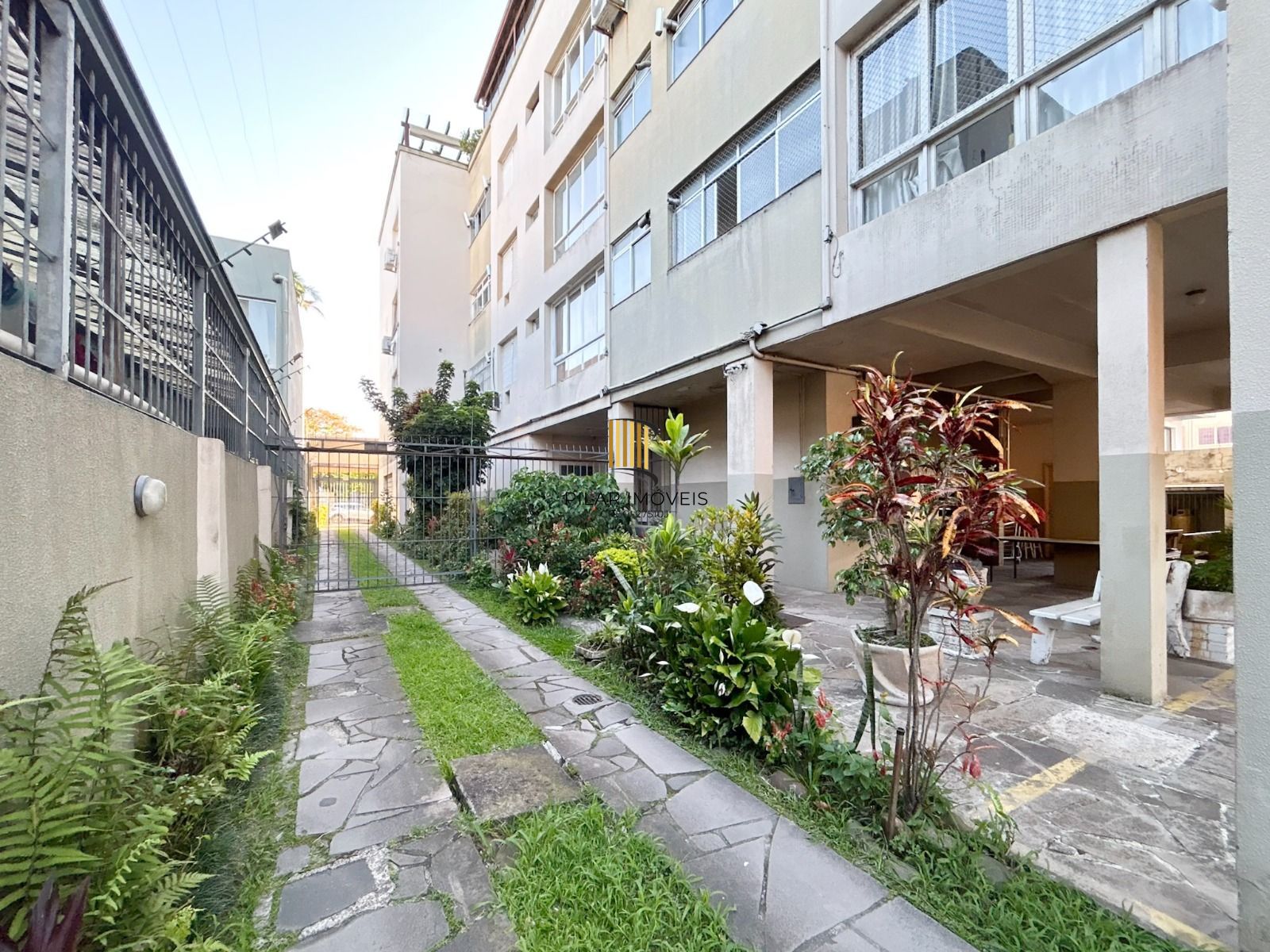 Apartamento 1 dormitório com vaga de garagem no Cristal