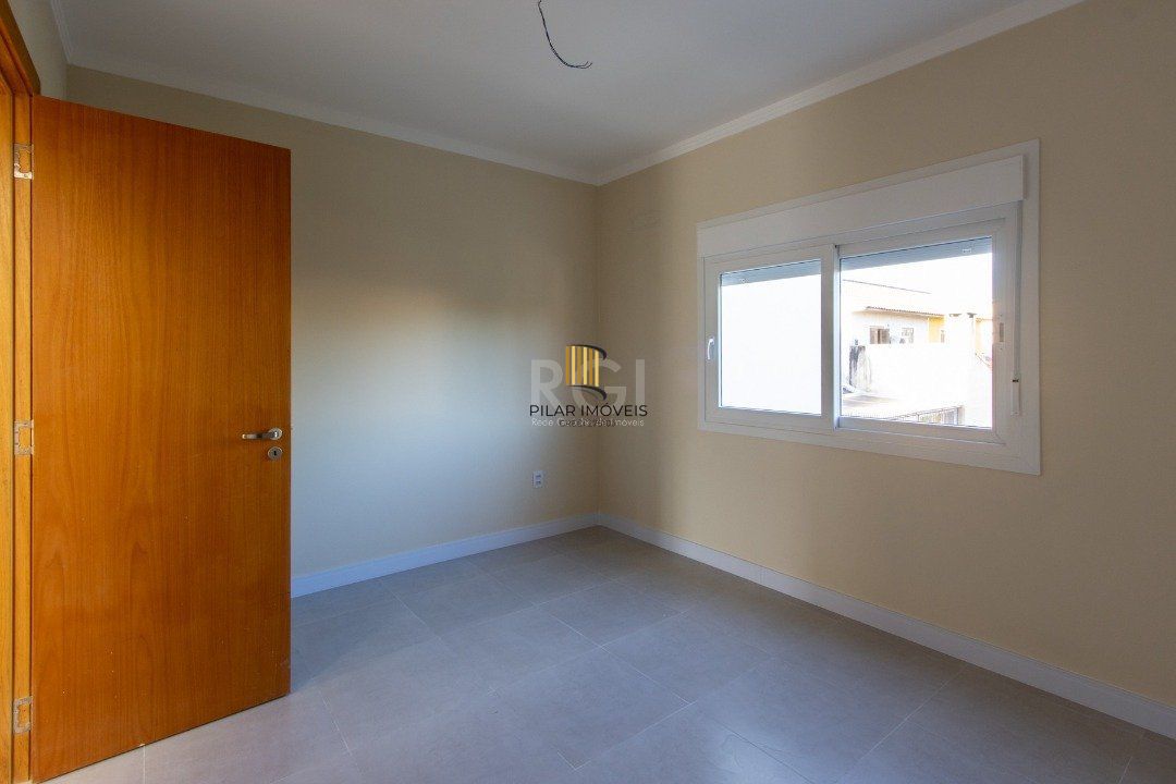Casa 3 dormitórios no bairro Hípica