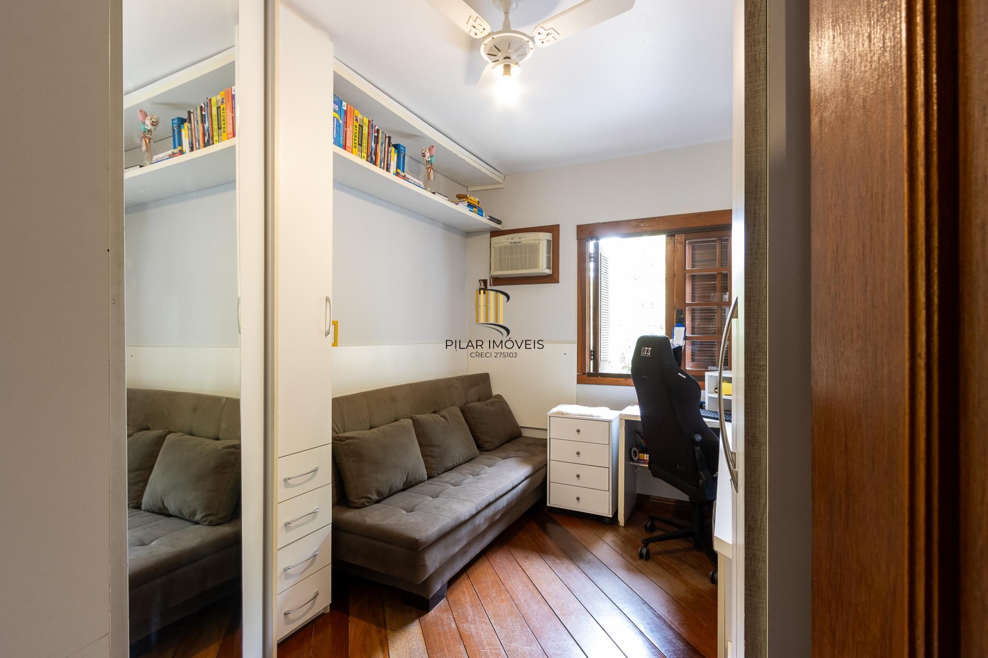 Casa Condominio para Venda - 175m², 3 dormitórios, sendo 1 suites, 4 vagas - Tristeza