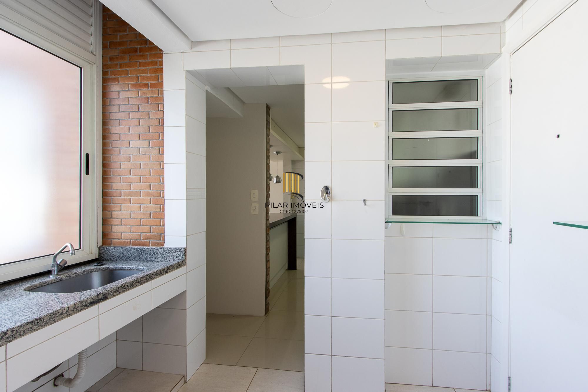 Excelente apartamento de 3 dormitórios, 1 suíte e 2 vagas de garagem.