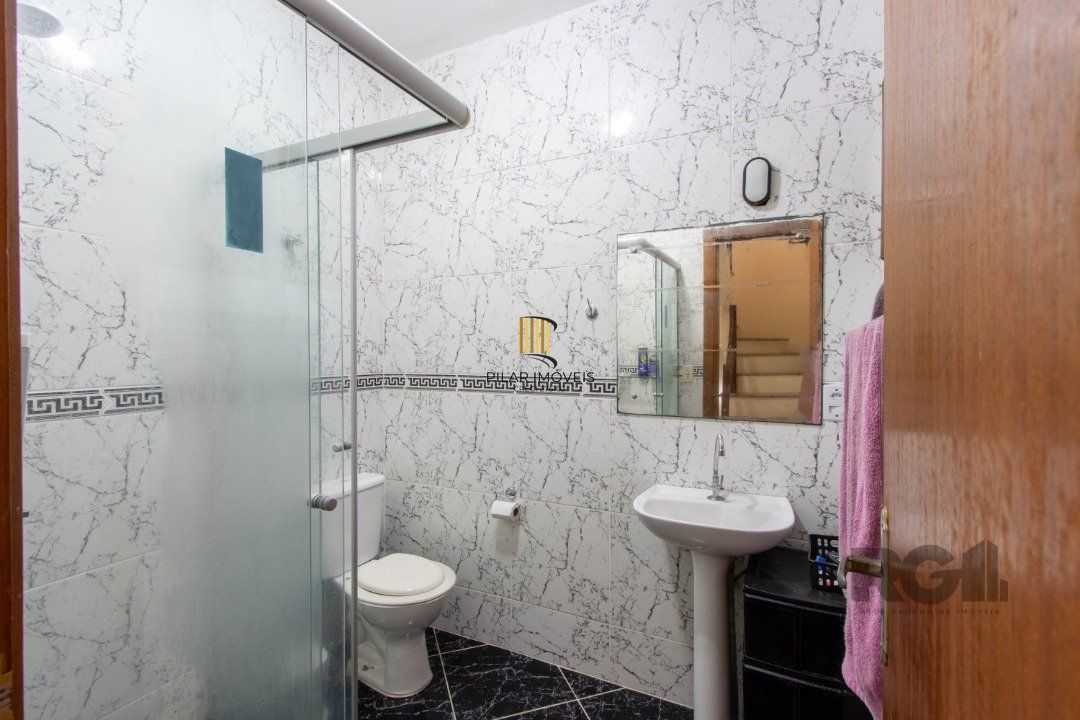 Casa para Venda - 135m², 3 dormitórios, sendo 1 suites, Hípica