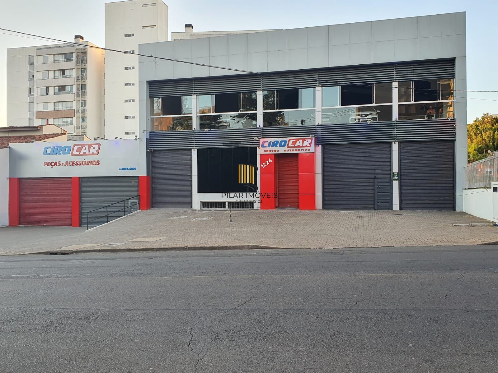 **Oportunidade Única! Ponto Comercial Ocupado à Venda na Tristeza, Porto Alegre, RS** - Pilar Imóveis