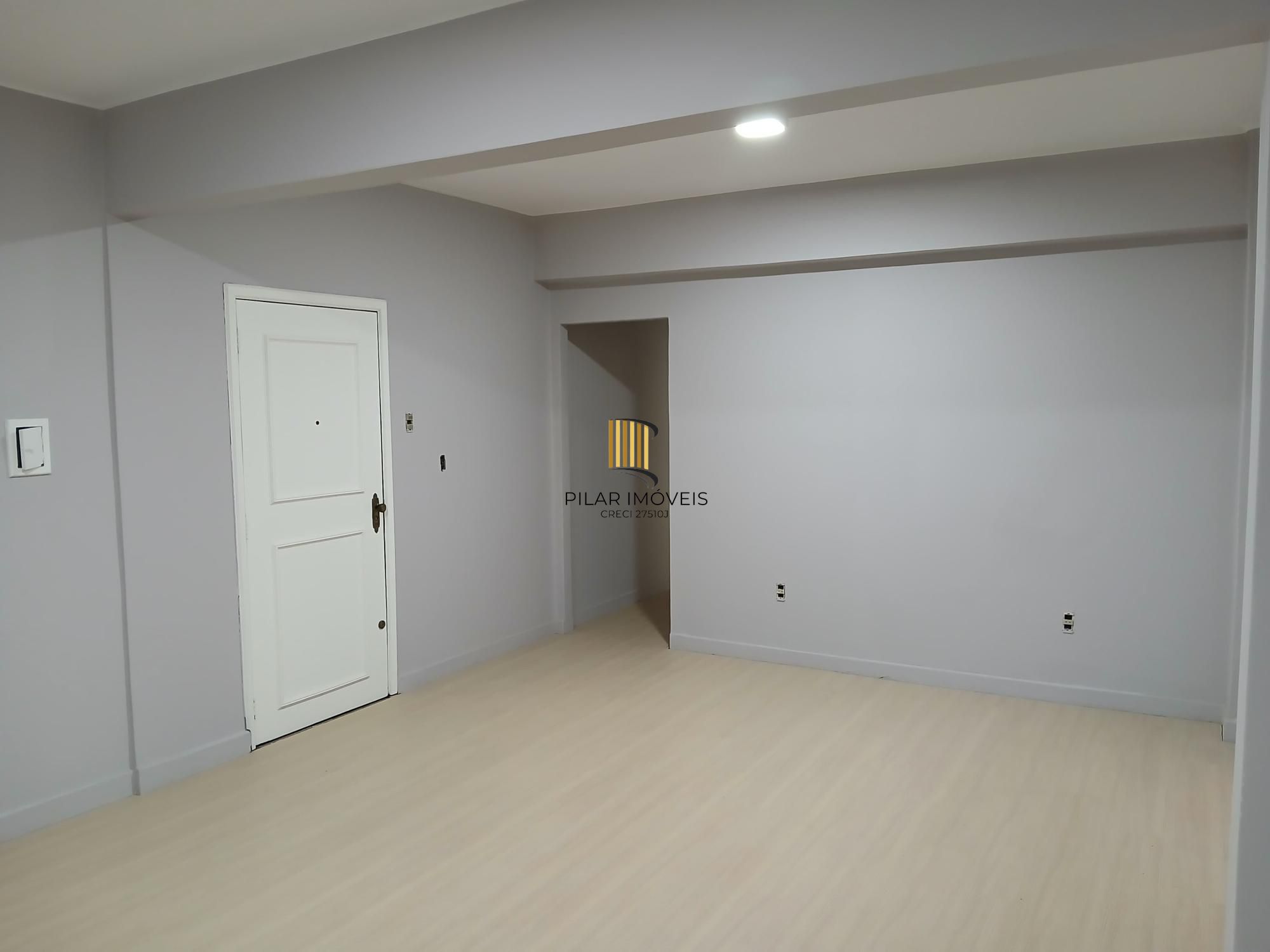 Apartamento de 2 Dormitórios no Centro Histórico.