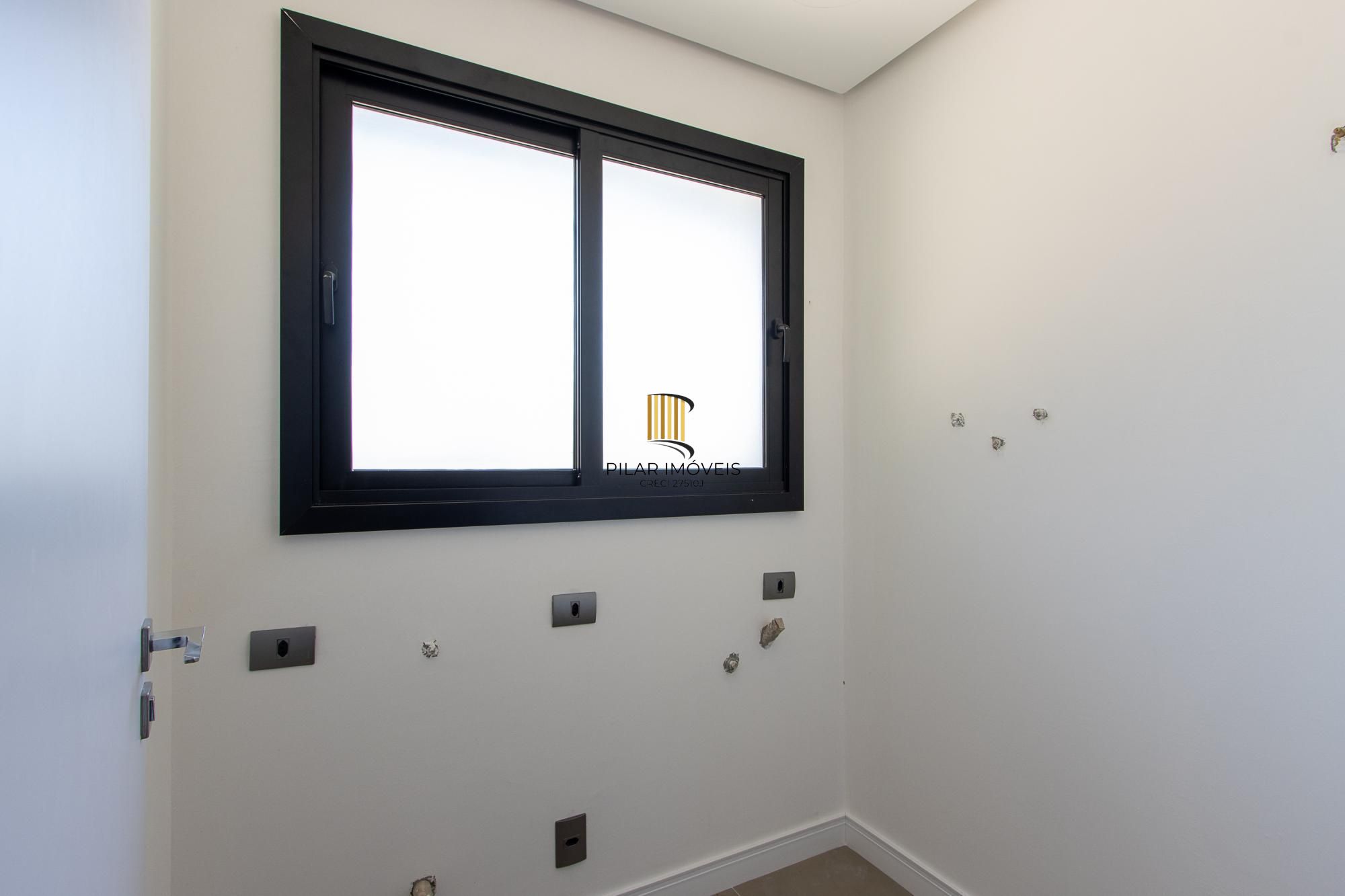 Casa em condomínio com conforto e exclusividade no bairro Tristeza