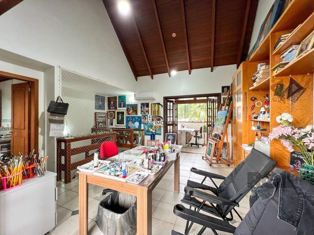 Excelente casa em condomínio no Bairro Tristeza - Ao lado do Shopping Paseo