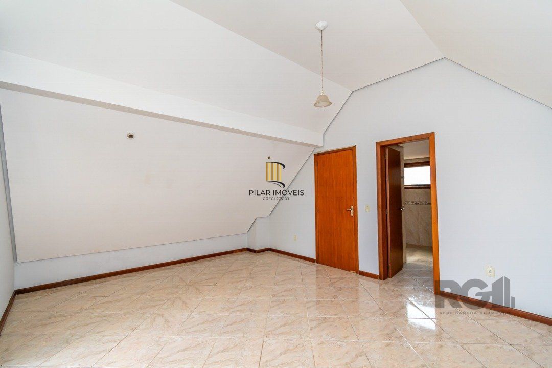 Casa 3 dormitórios no bairro Espírito Santo