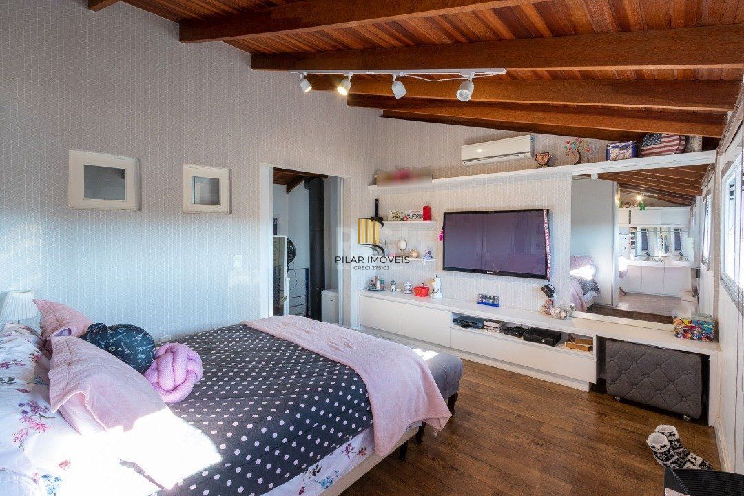 Casa Condominio para Venda - 240m², 4 dormitórios, sendo 1 suites, 2 vagas - Ipanema