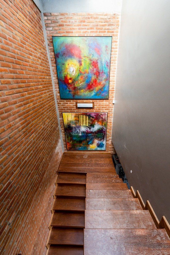 Casa para Venda - 300m², 3 dormitórios, sendo 3 suites, 2 vagas - Sétimo Céu