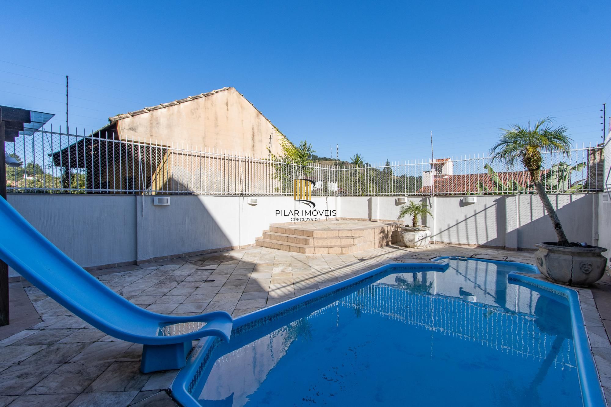 Casa com 4 dormitórios no Espírito santo