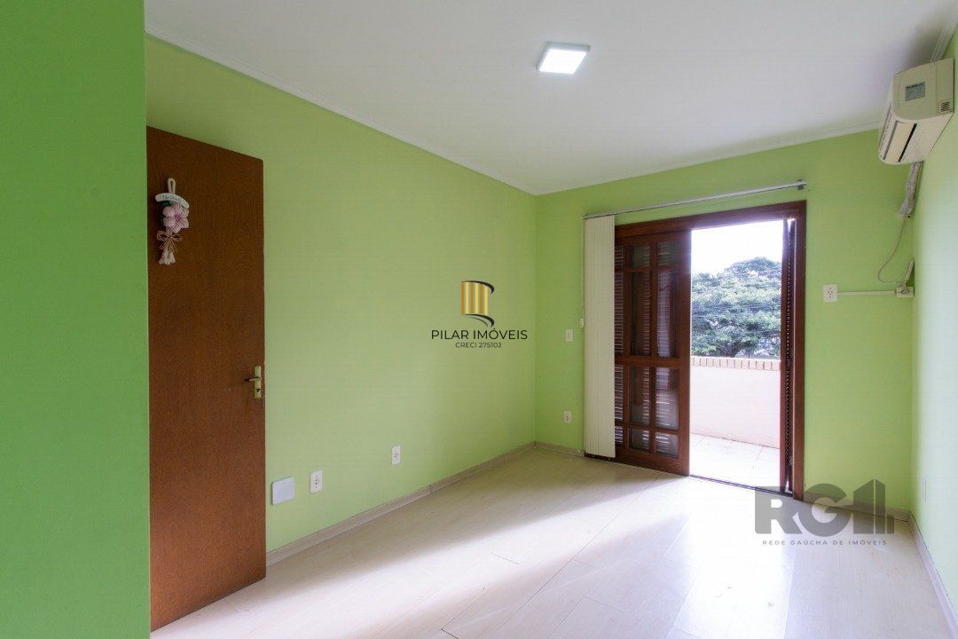 Casa 4 dormitórios no bairro Ipanema