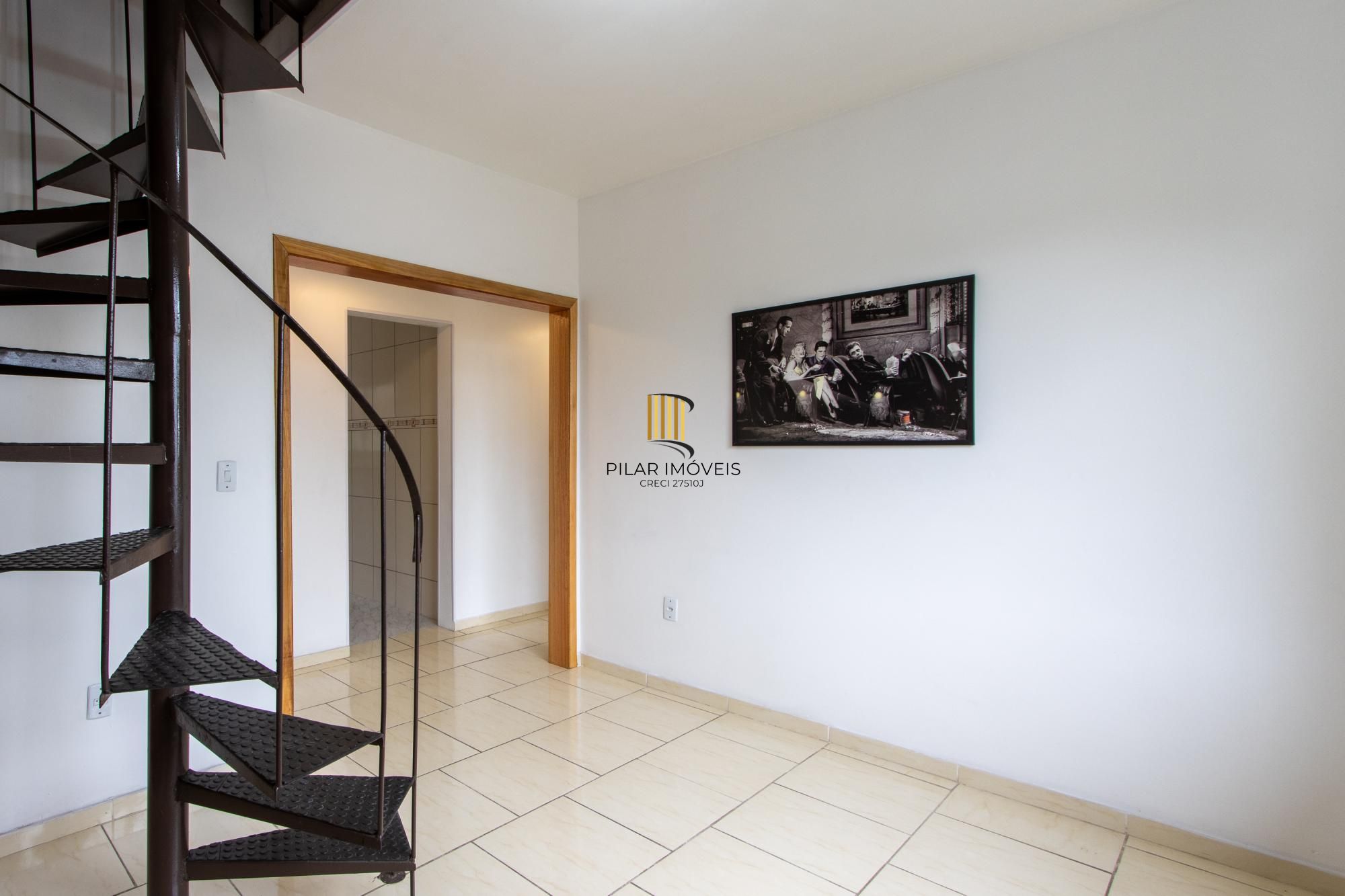 Casa 6 dormitórios no bairro Santa Tereza