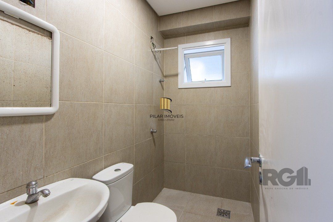 Casa mobiliada no Condomínio Las Rocas com 3 suítes,