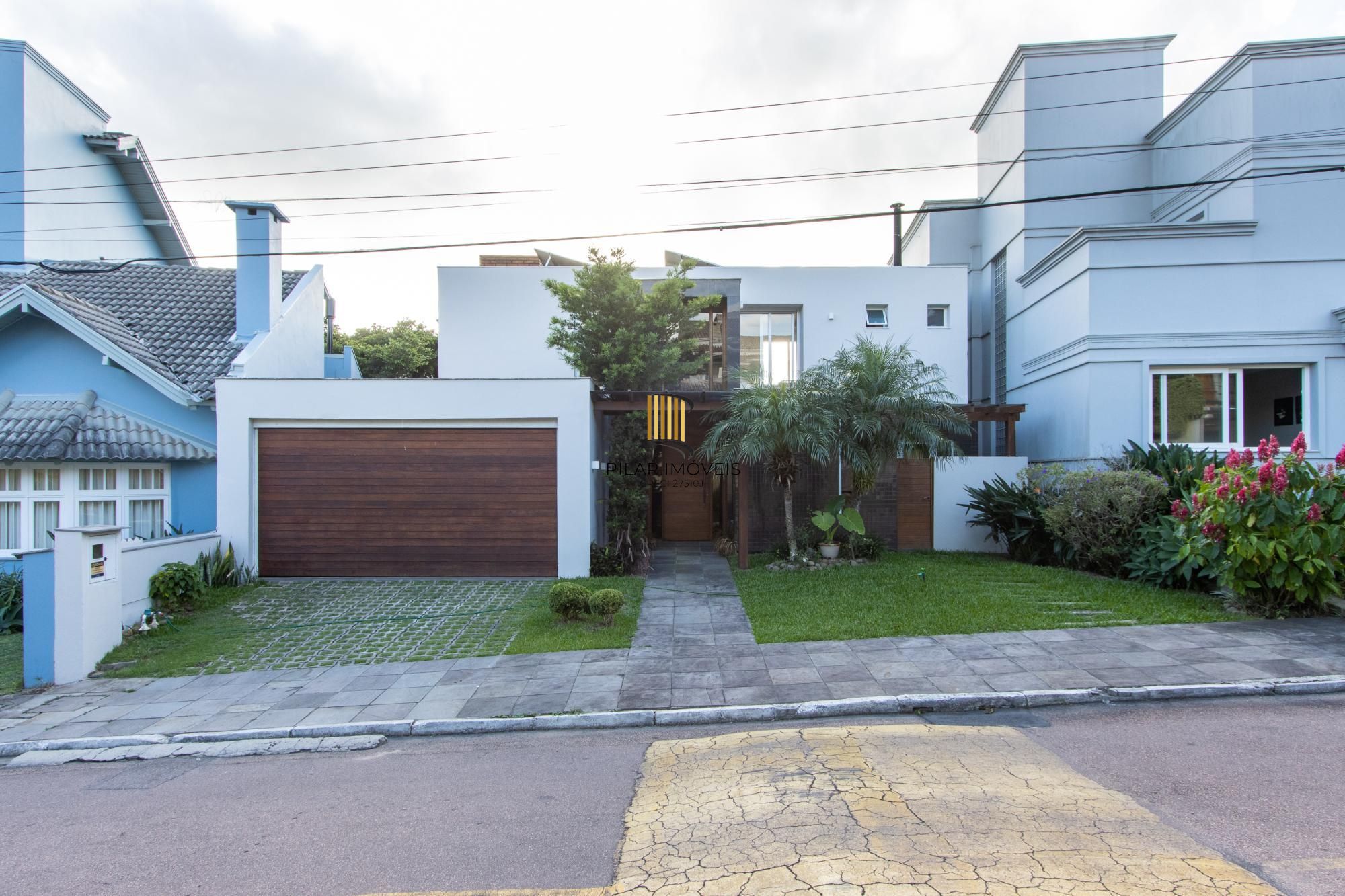 Casa 4 dormitórios com elevador