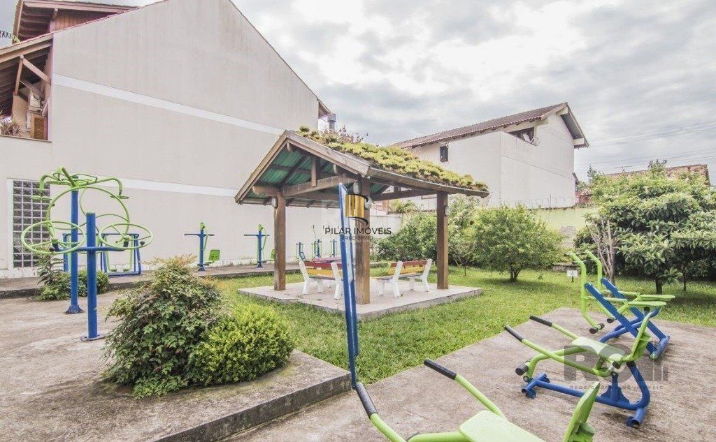 Casa de Condomínio 3 dormitórios no bairro Cavalhada