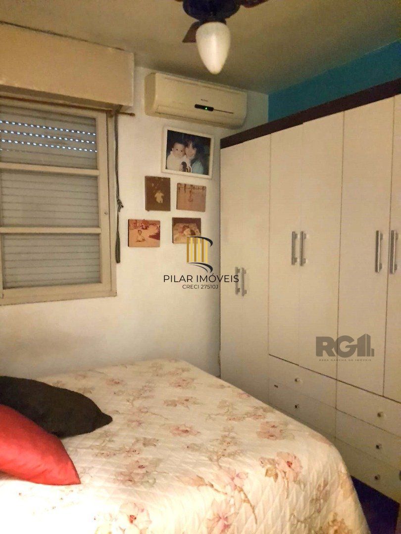 Casa térrea, 3 quartos, amplo pátio - Bairro Santa Tereza