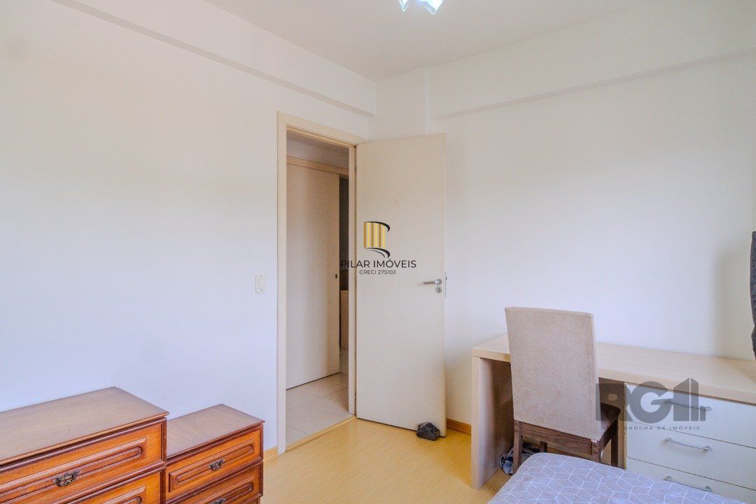 Cobertura Horizontal,  3 quartos, 1 suite, piscina, condominio com infra, 2 vagas - Bairro Tristeza