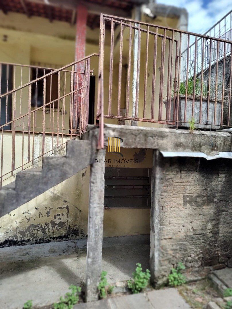 Casa para Venda - 247.37m², 4 dormitórios, 4 vagas - Partenon