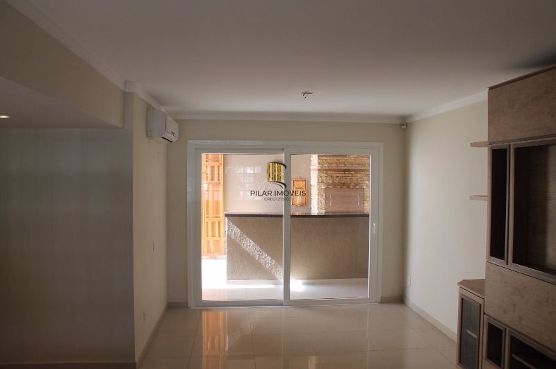 Casa para Venda - 220m², 3 dormitórios, sendo 1 suites, 4 vagas - Ipanema