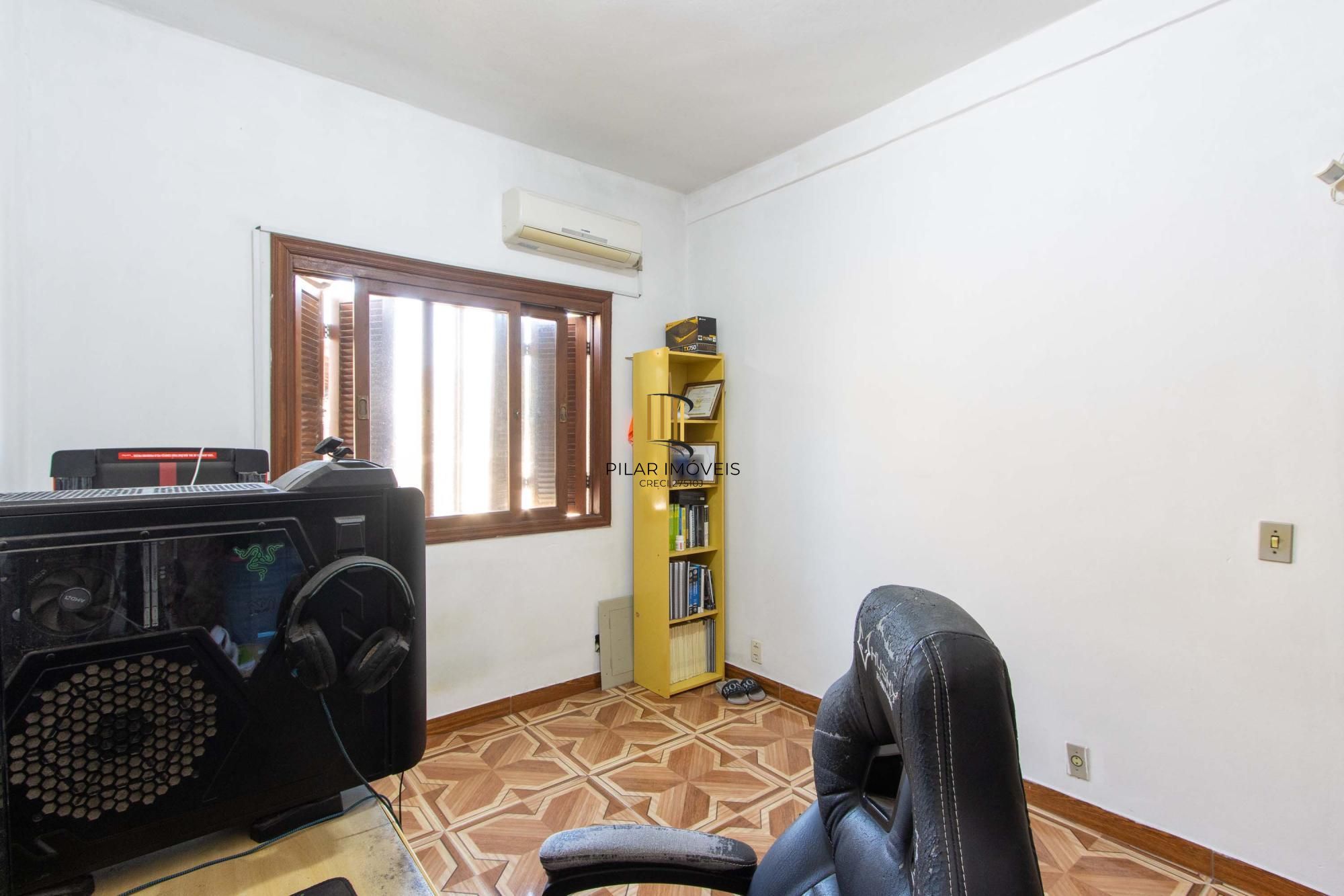 Casa 3 dormitórios no bairro Espírito Santo