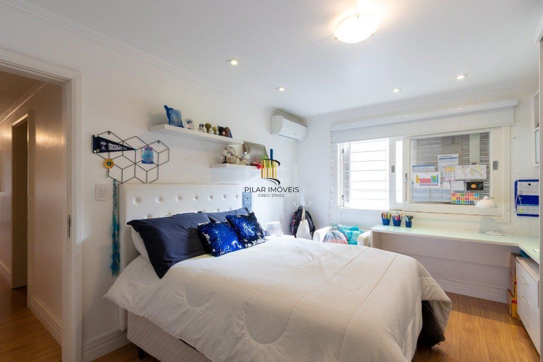 Casa para Venda - 312m², 5 dormitórios, sendo 3 suites, 6 vagas - Vila Conceição