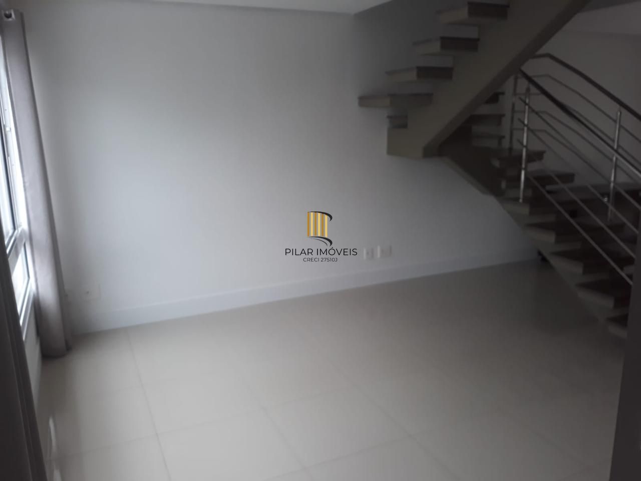 Casa de Condomínio 3 dormitórios no bairro Glória