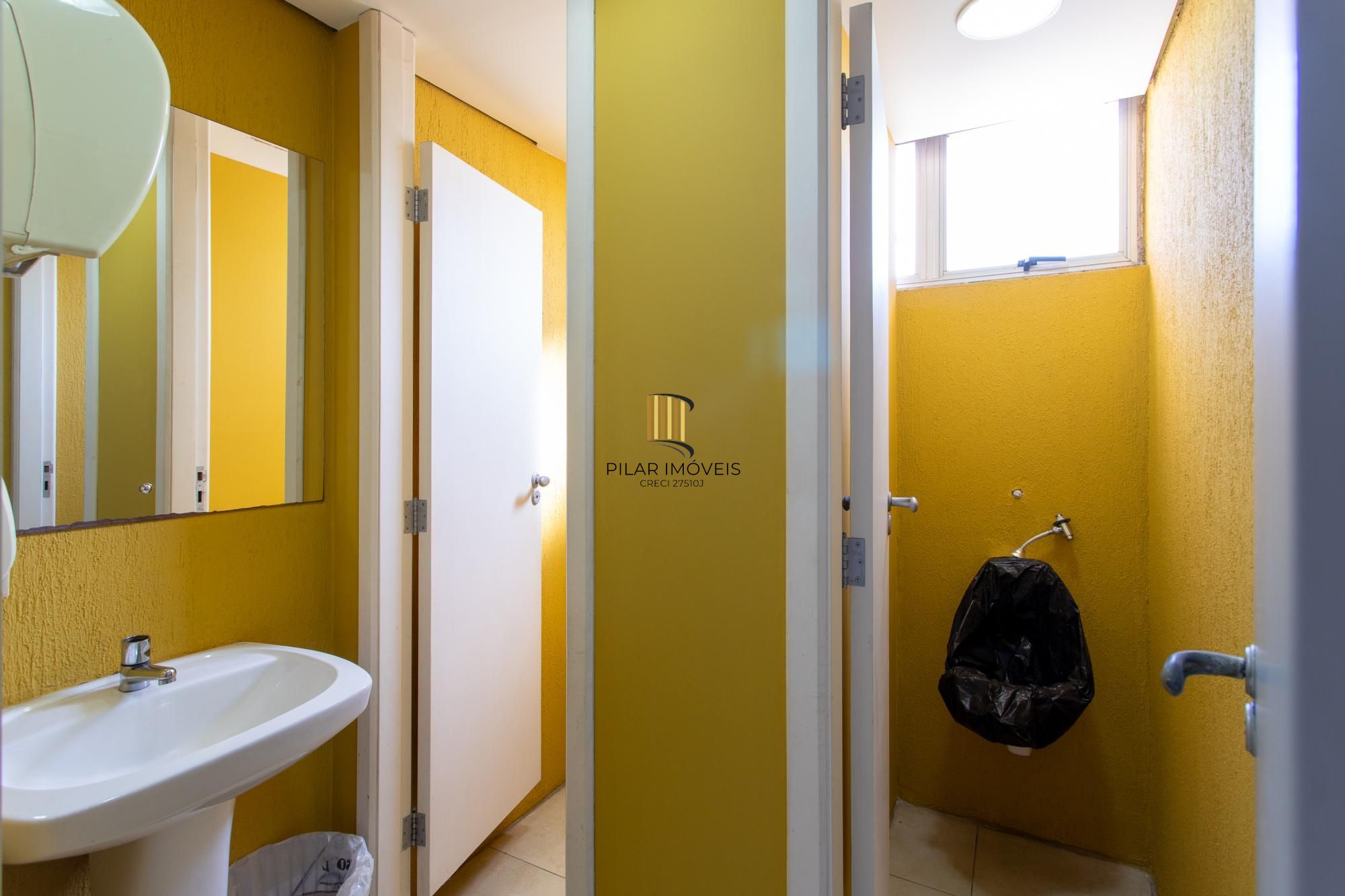 Andar inteiro mobiliado com 215 m² para até 60 pessoas