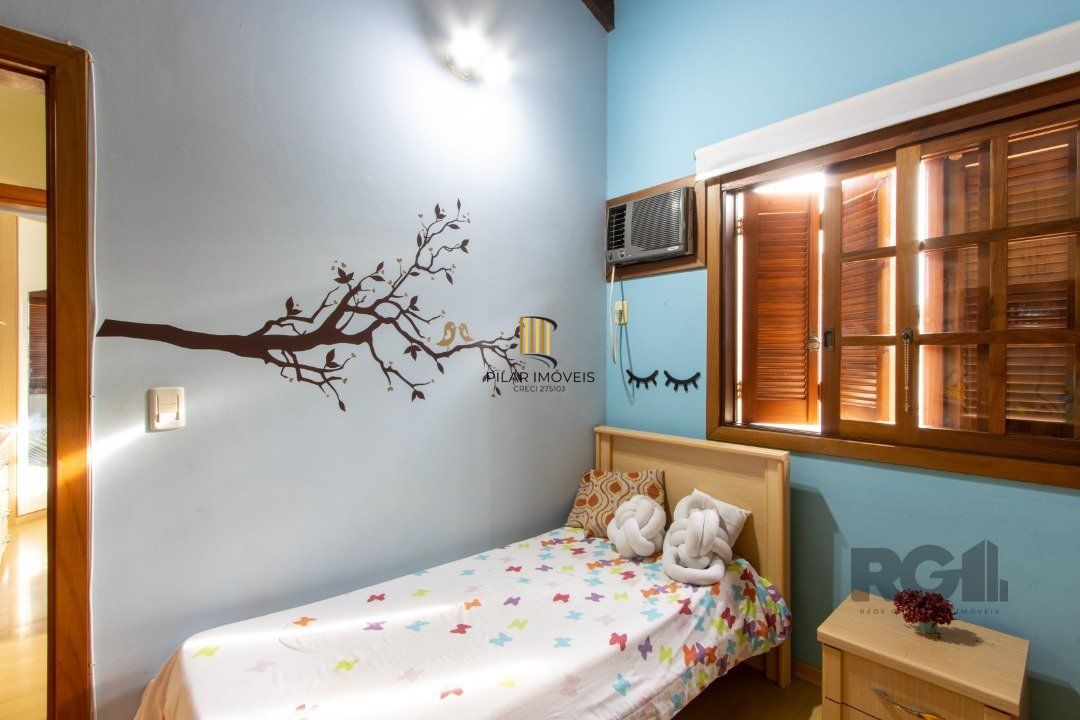 Casa para Venda - 180.3m², 3 dormitórios, sendo 1 suites, 3 vagas - Guarujá