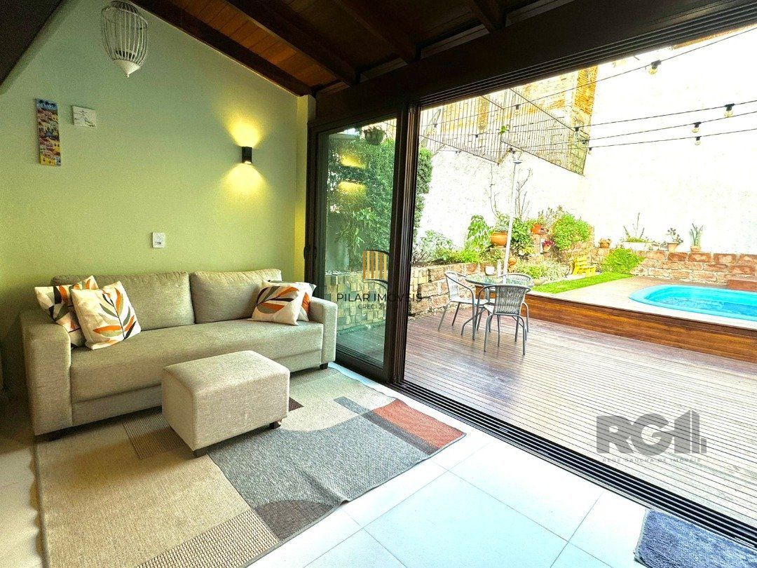 Casa 3 dormitórios no bairro Espírito Santo