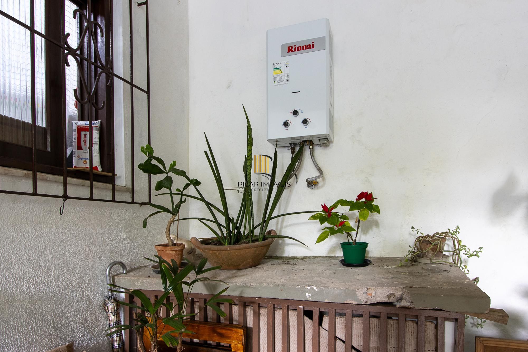 **Casa de 05 dormitórios, 03 suítes, 06 Banheiros, com 315,10m² privativos na Vila Conceição, Porto Alegre, RS**