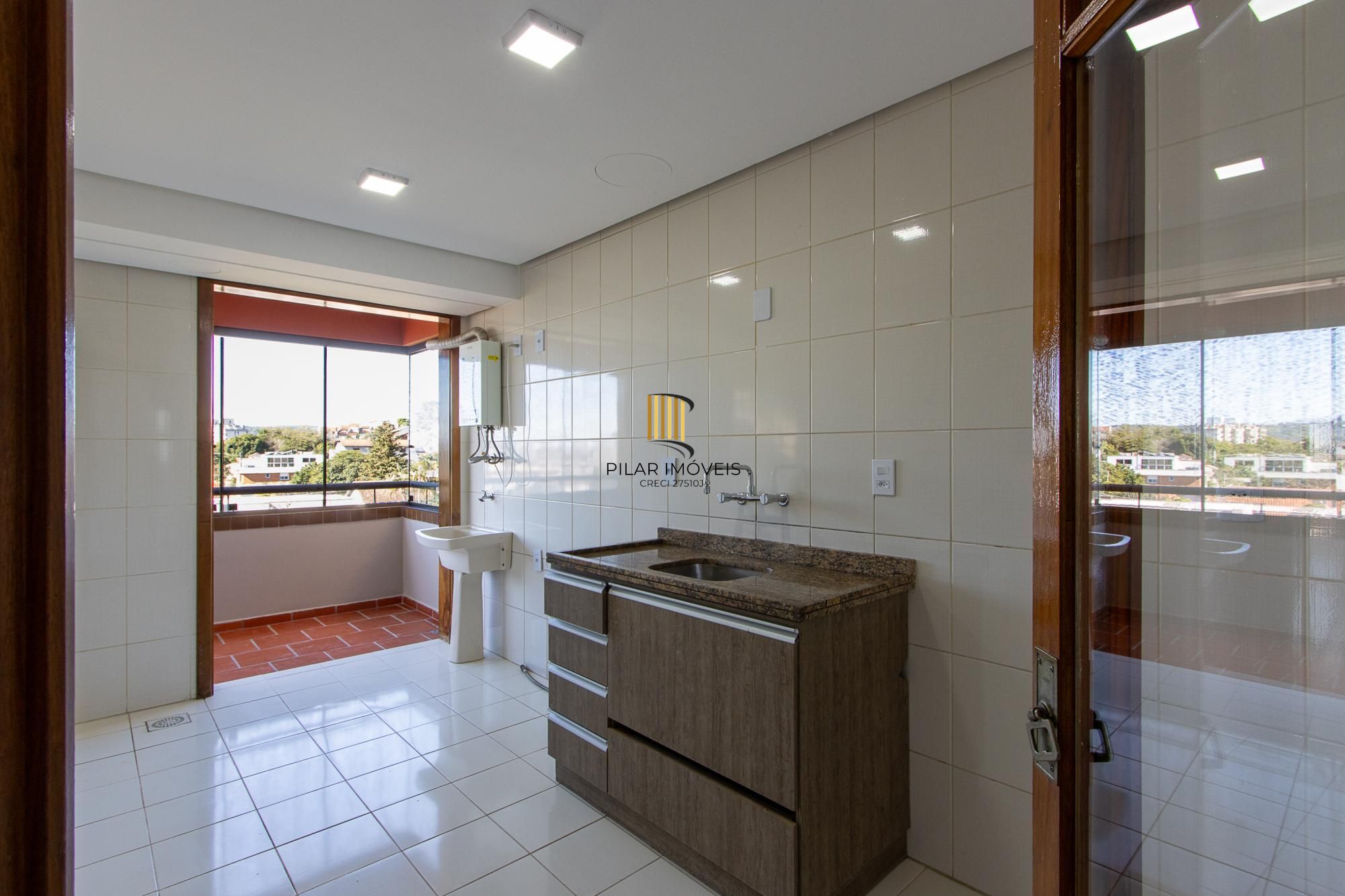 Apartamento de 2 dormitórios, 1 suíte e 2 vagas de garagem no bairro Tristeza.