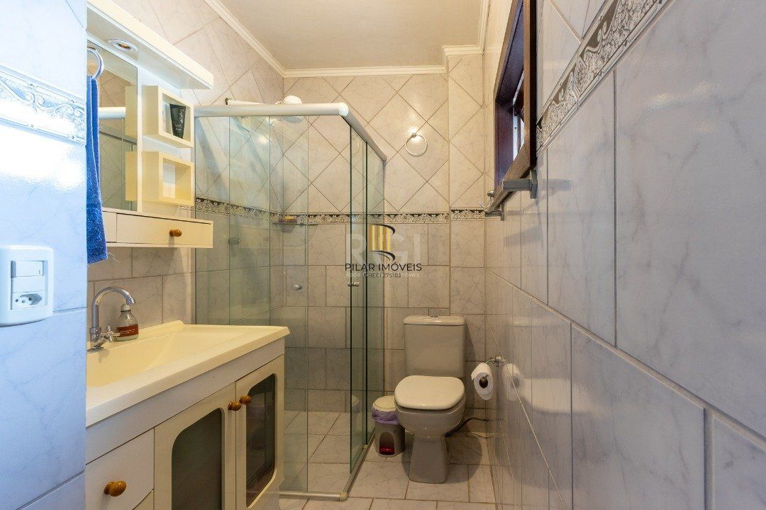 Casa para Venda - 300m², 5 dormitórios, 2 vagas - Cavalhada
