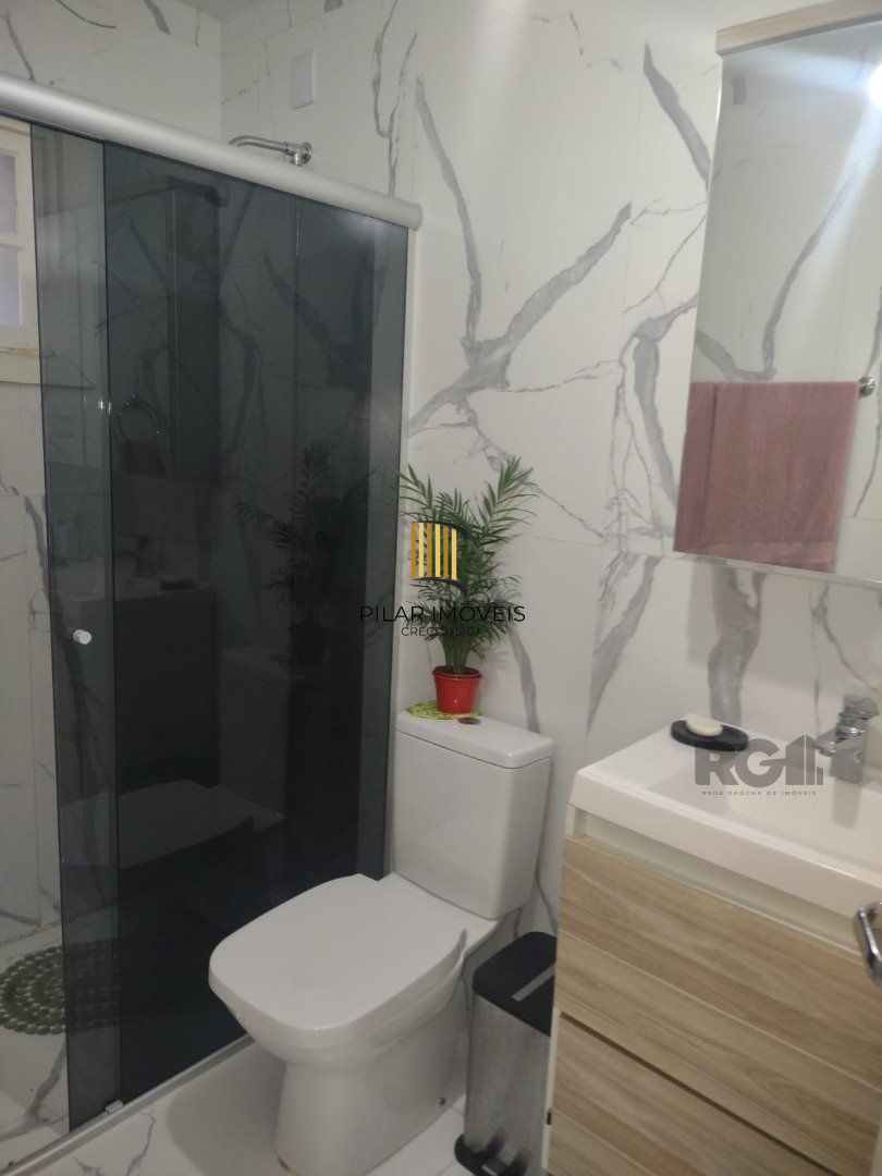 Casa com 250m²,  2 quartos, 1 suite, edícula, no bairro Nonoai