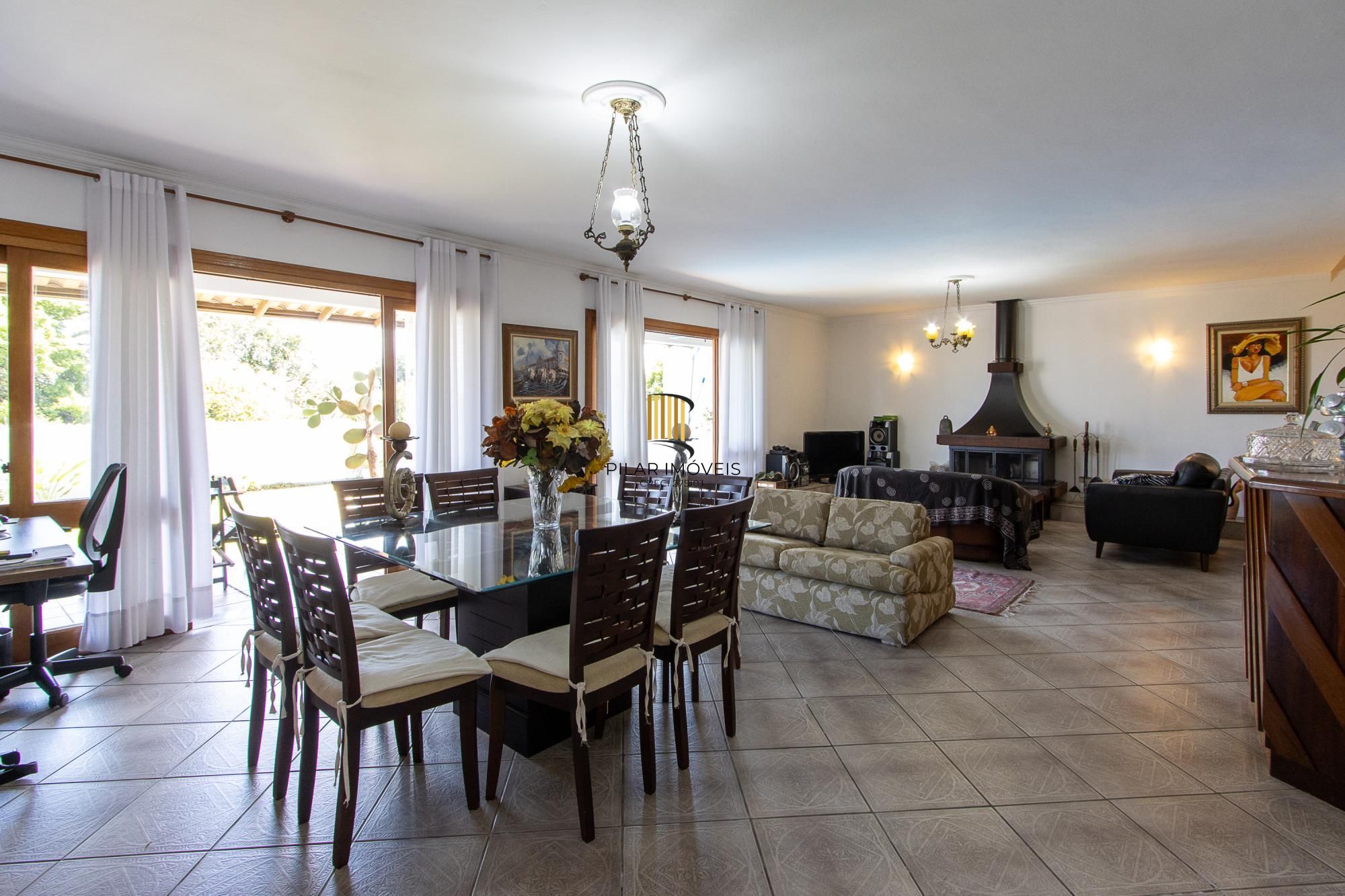 Casa 3 dormitórios no bairro Tristeza