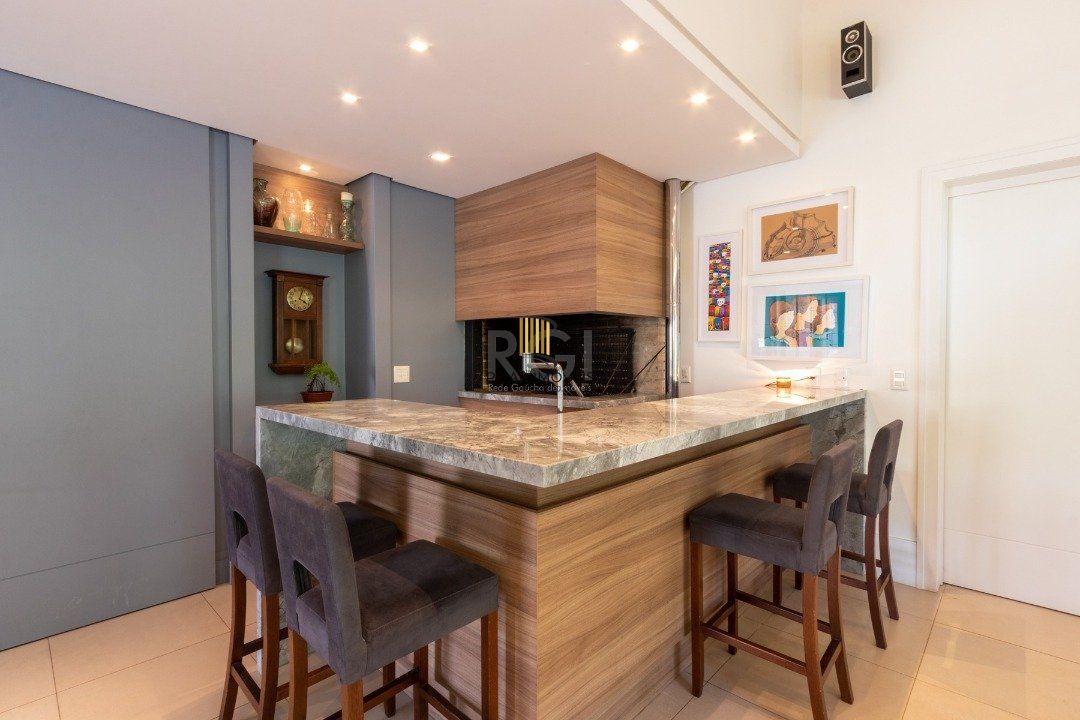 Casa Condominio para Venda - 280m², 3 dormitórios, sendo 1 suites, 4 vagas - Campo Novo