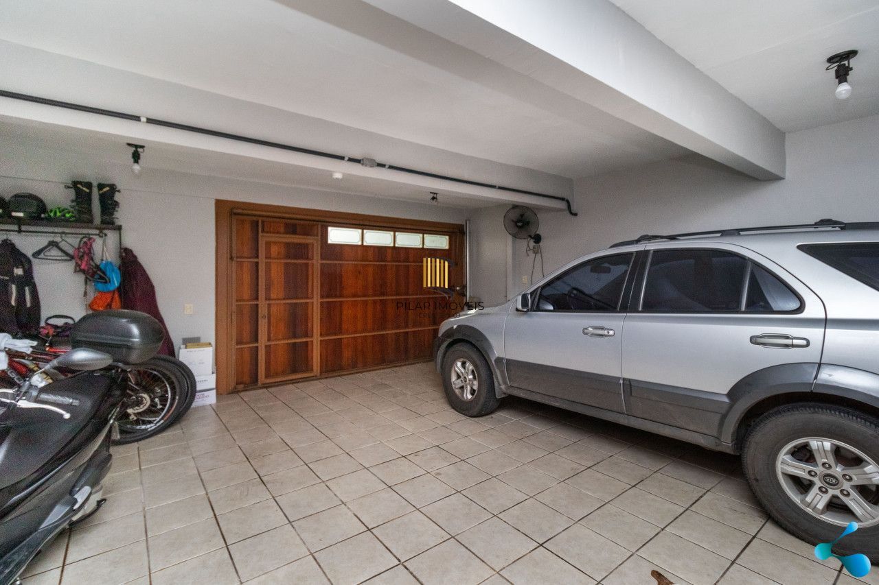 Casa 4 dormitórios no bairro Tristeza