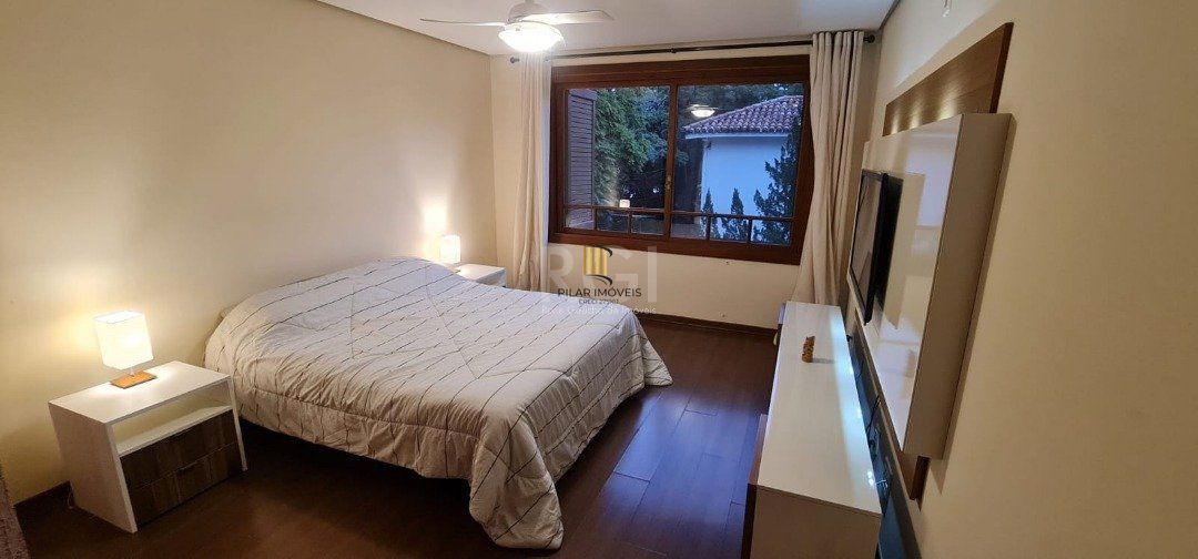 Casa de Condomínio 4 dormitórios no bairro Vila Conceição