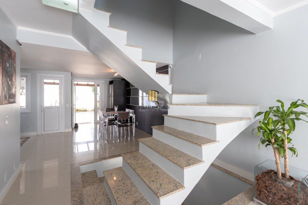 Casa para Venda - 168m², 3 dormitórios, sendo 1 suites, 2 vagas - Imperial Park