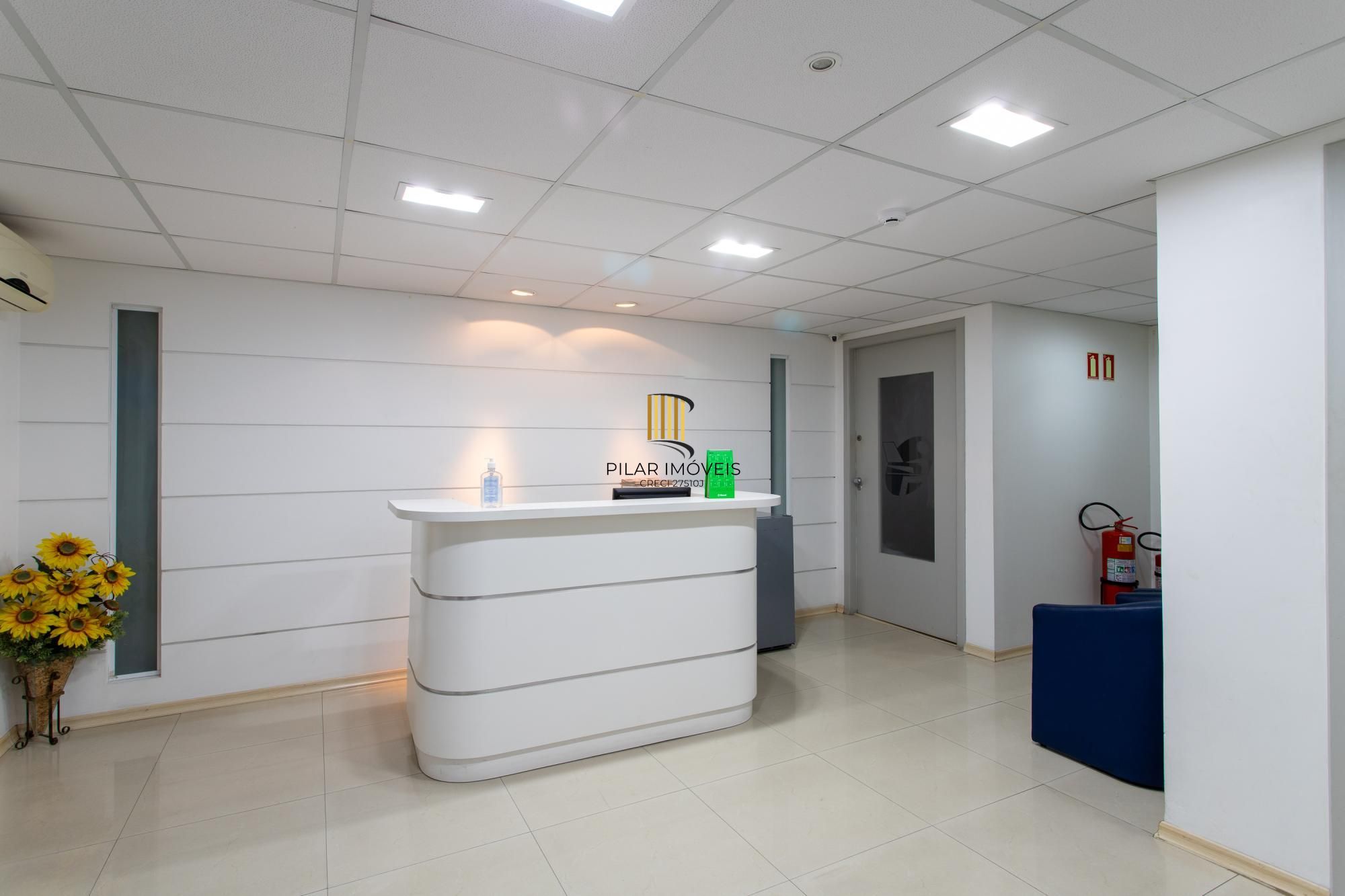 Andar inteiro mobiliado com 215 m² para até 60 pessoas