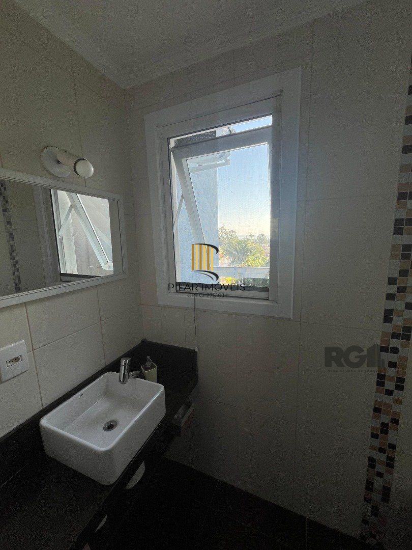 Sobrado com vista para o Rio,  3 quartos, suite, pátio - Guarujá