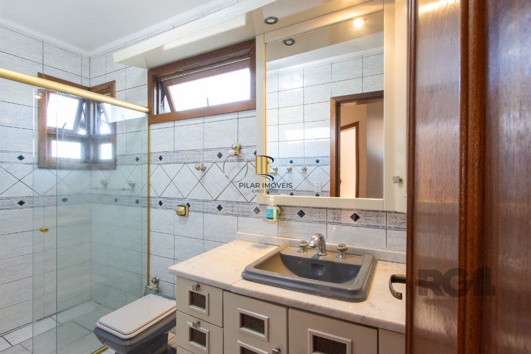 Casa 3 dormitórios no bairro Ipanema