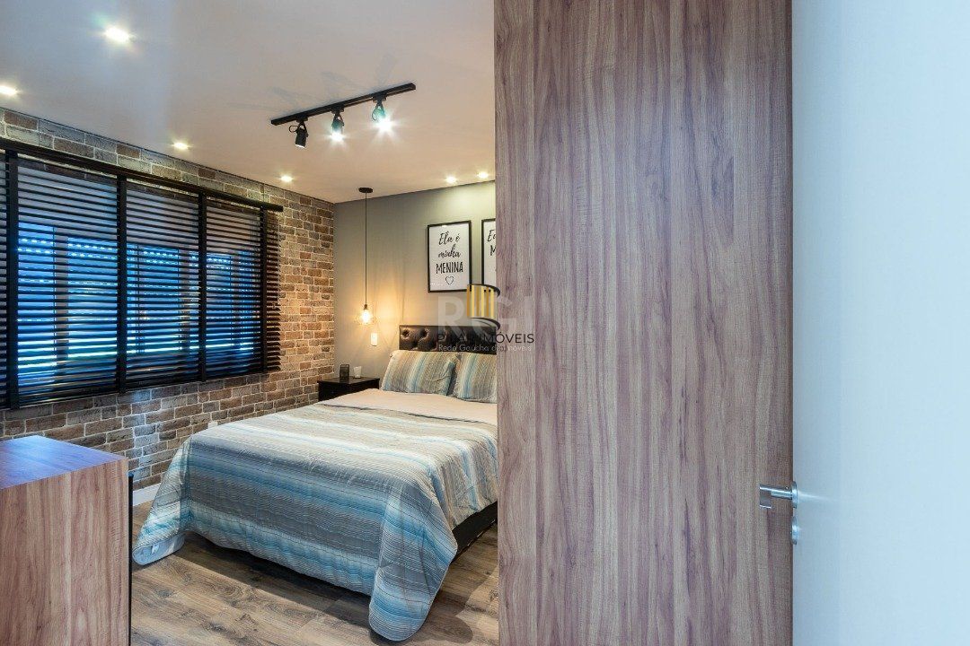 Casa Condominio para Venda - 198.39m², 3 dormitórios, sendo 1 suites, 2 vagas - Tristeza