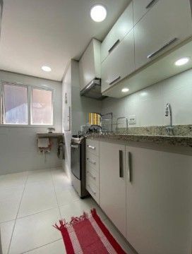 Apartamento 2 dormitórios com suíte e 2 vagas no Menino Deus