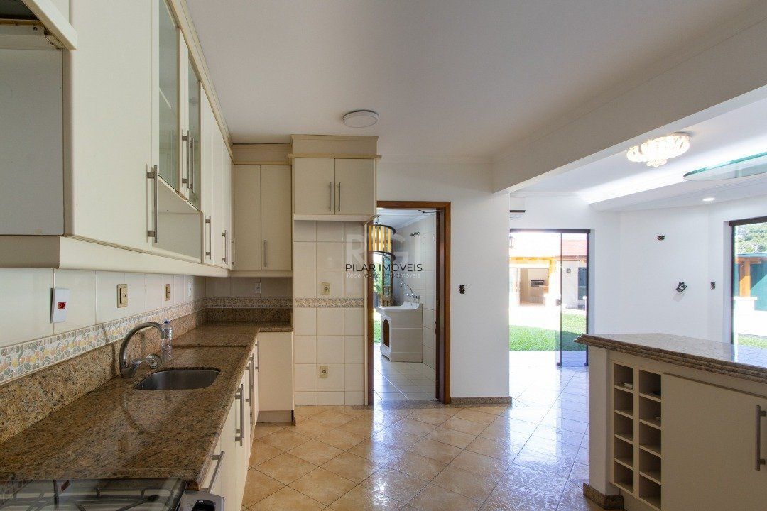 Casa 3 dormitórios no bairro Ipanema