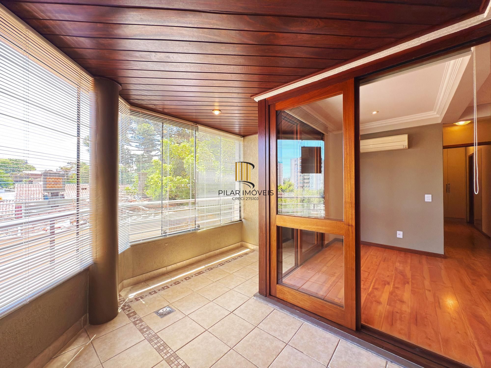 Apartamento desocupado, 2 quartos (1 suite), 2 vagas - Bairro Tristeza