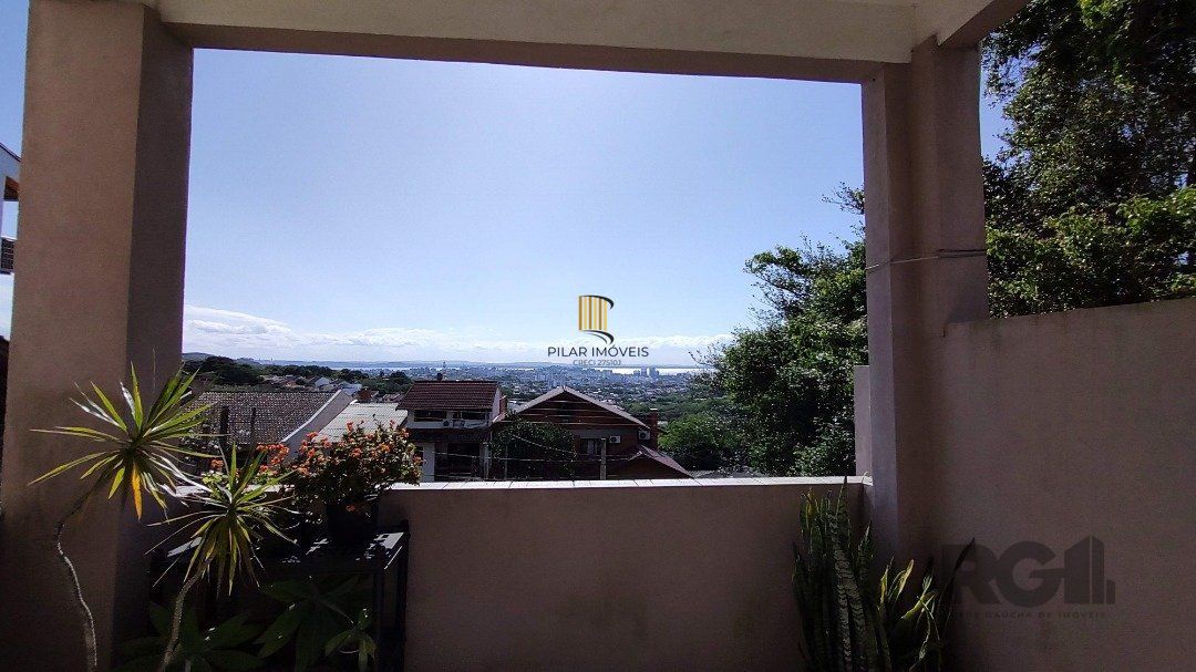 Sobrado, 5 quartos, 2 suites, pátio, 3 vagas - Bairro Vila Nova
