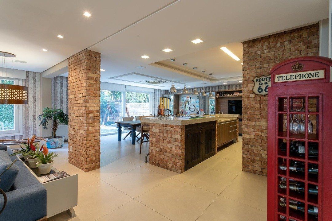Casa Condominio para Venda - 588.62m², 4 dormitórios, sendo 4 suites, 5 vagas - Pedra Redonda