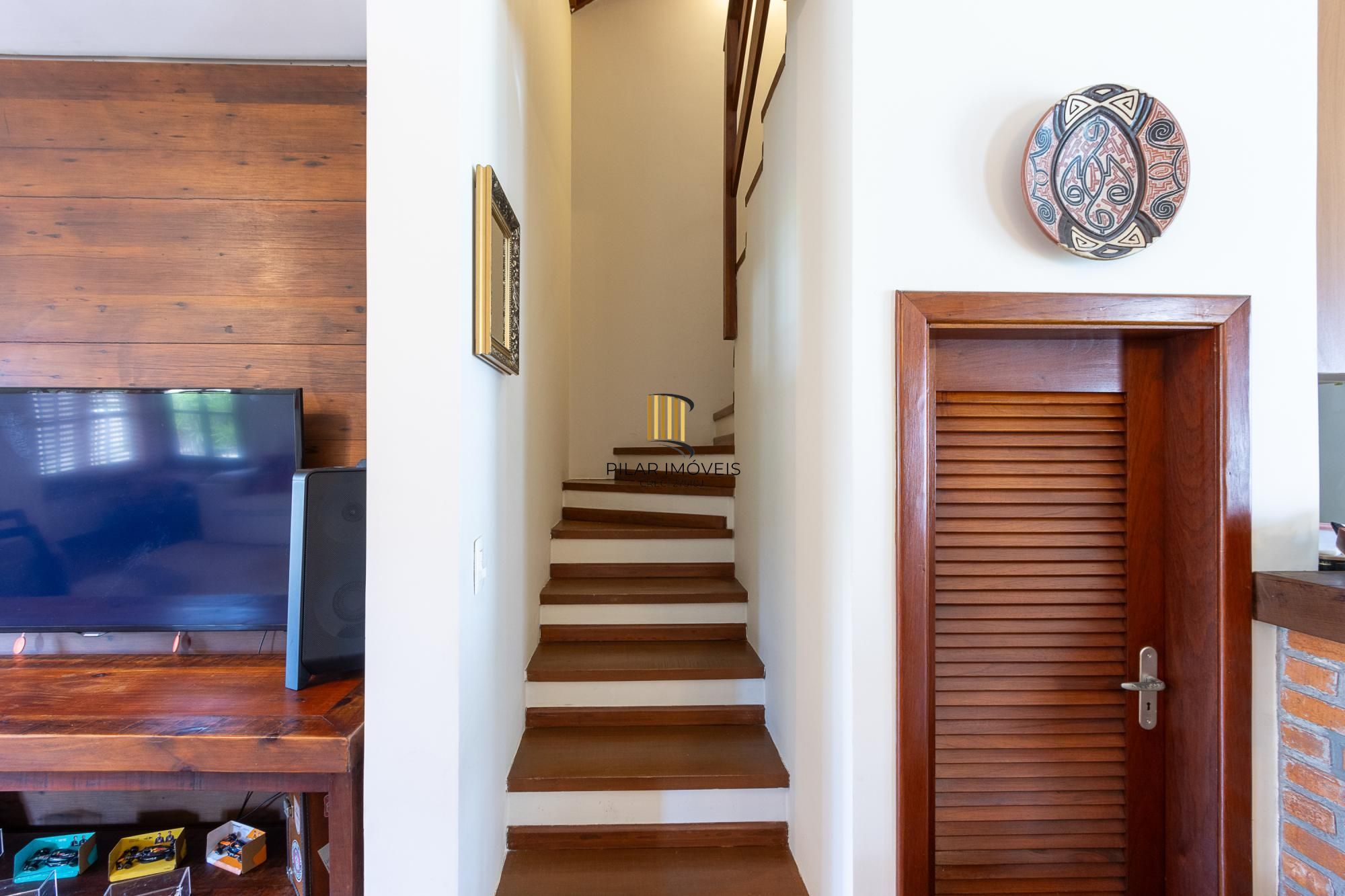 LINDA CASA NA HÍPICA