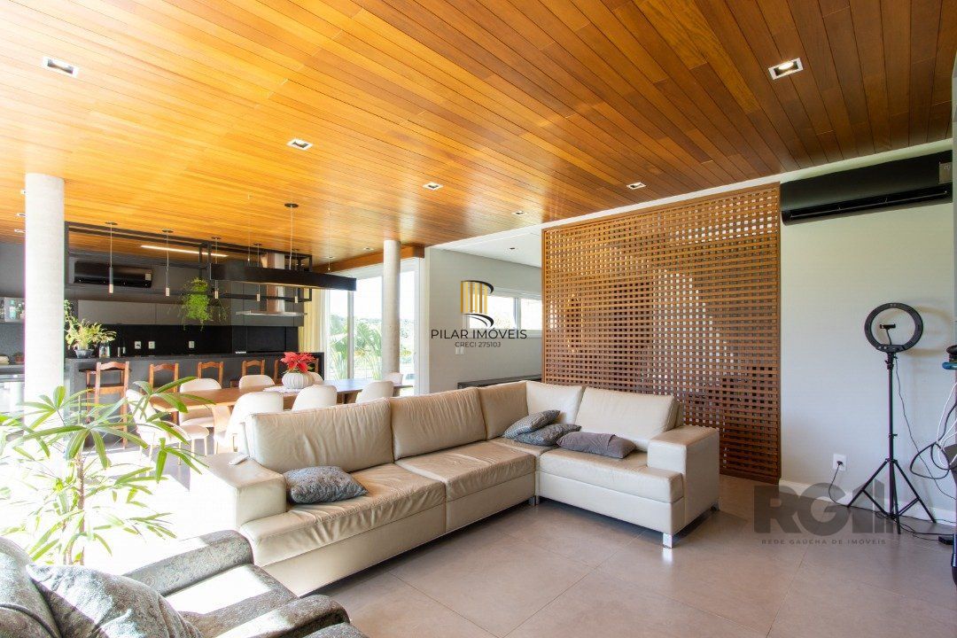Casa de Condomínio 4 dormitórios no bairro Vila Nova