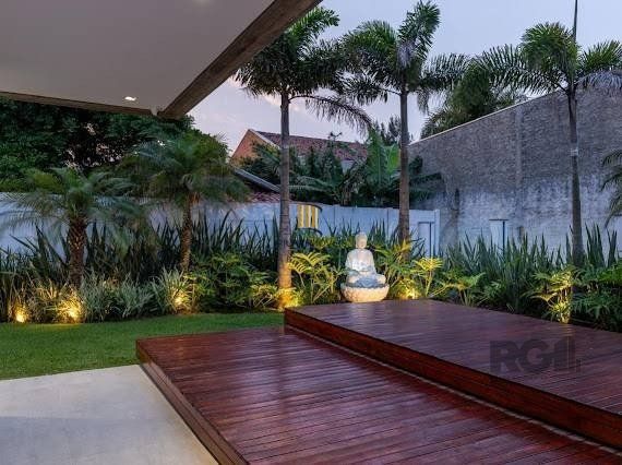 Casa 5 dormitórios no bairro Atlântida