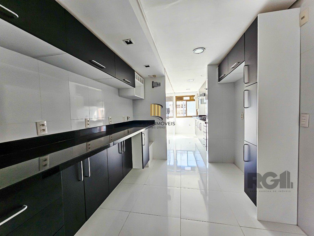 BELÍSSIMO APTO 4 SUÍTES DE 158M²